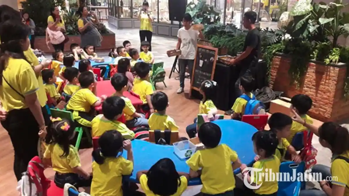 Cara Biasakan Anak Buang Sampah Sesuai Jenisnya ala Waste Recycling Project, Simak 3 Langkah Ini!