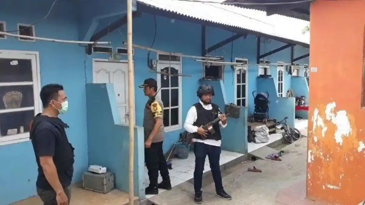 Geledah Kontrakan Terduga Teroris di Bekasi, Polisi Temukan Buku Soal Jihad