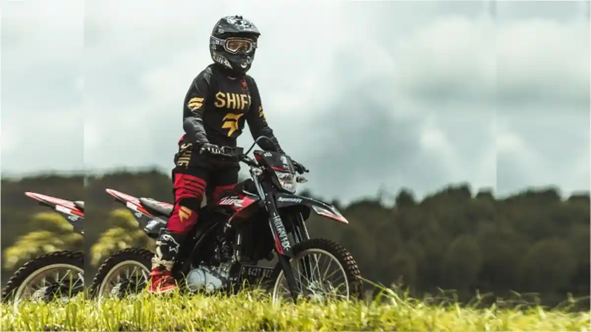 Yamaha WR155R Jadi Pilihan Partner Adventure Mojang asal Bandung Agis Cantini