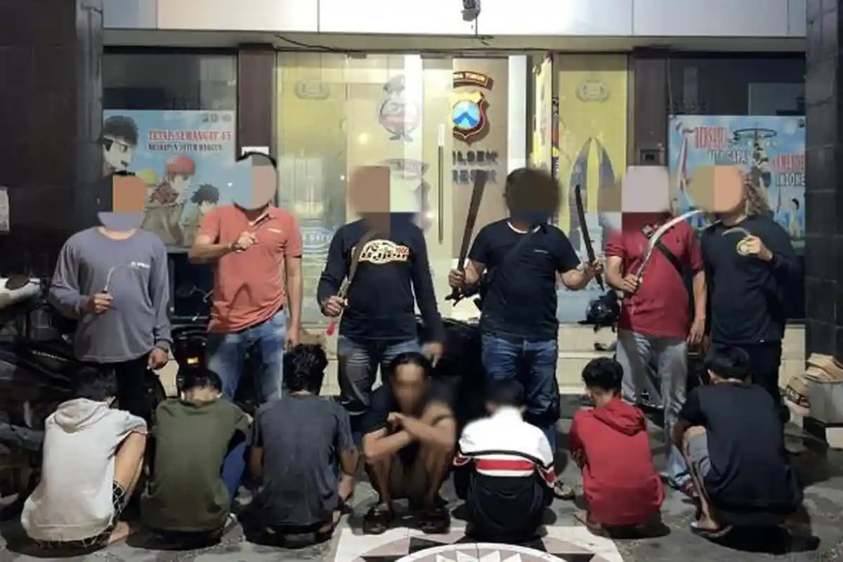 Keliling Bawa Sajam, Gangster Remaja di Gresik Berulah hingga Bacok Warga, Ada yang Masih 14 Tahun