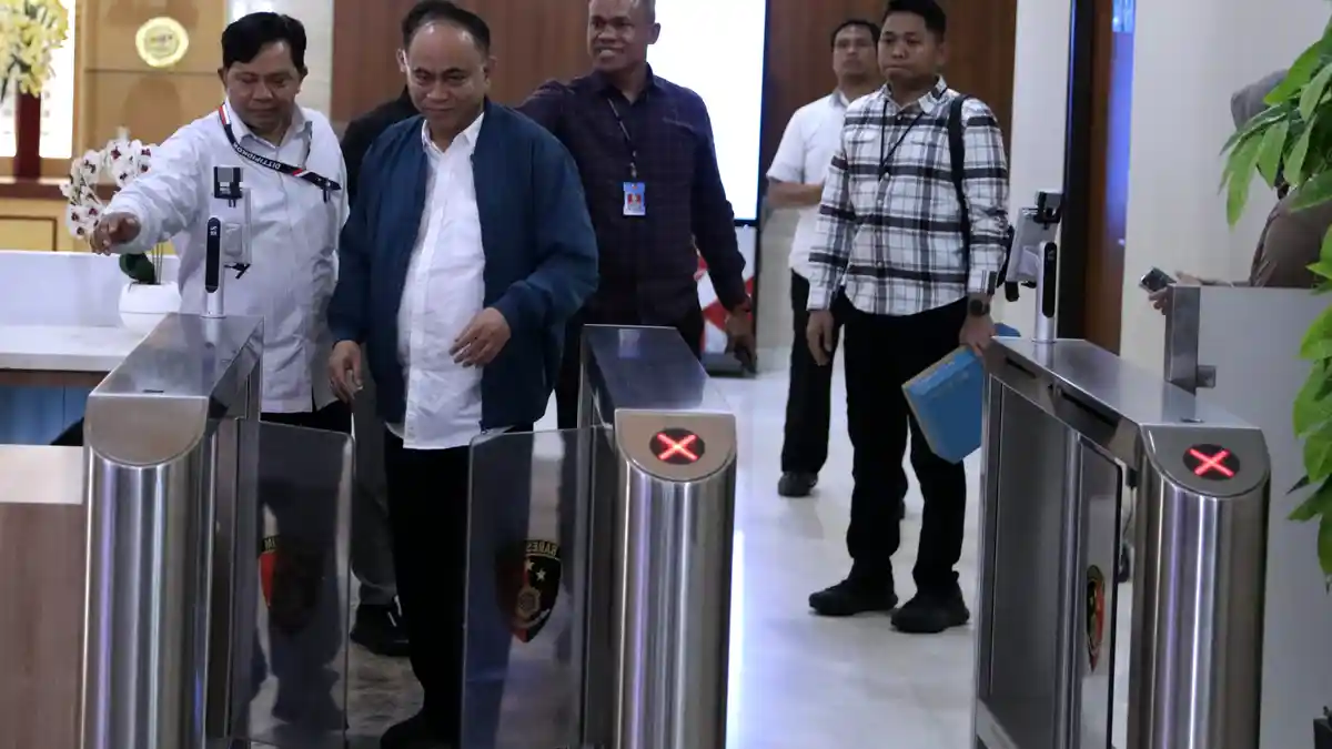 TB Hasanuddin Nilai Wajar Budi Arie Diperiksa dalam Kasus Judi Online: Biar Polisi Membuktikan