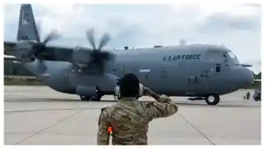 a-sebuah-C-130J-Super-H1ercules-yang-akan-beran.jpg