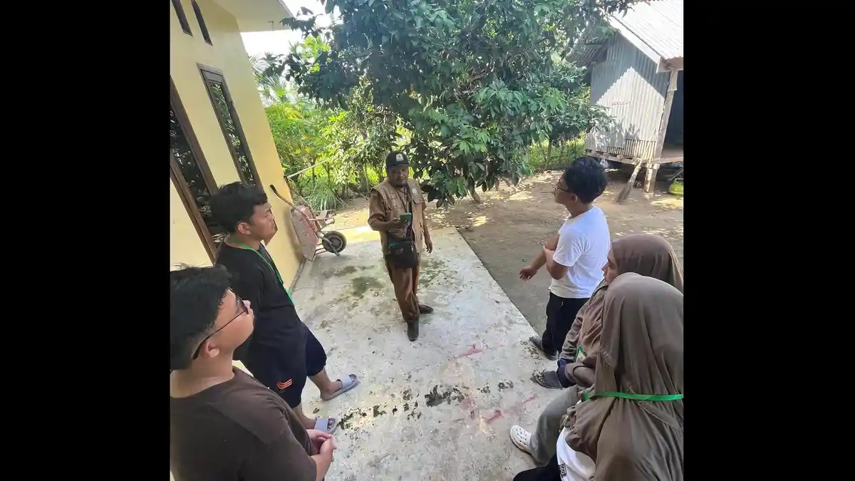 Beralih ke Pertanian Ramah Lingkungan, Mahasiswa KKN Unimal Latih Warga Buat Pupuk Organik