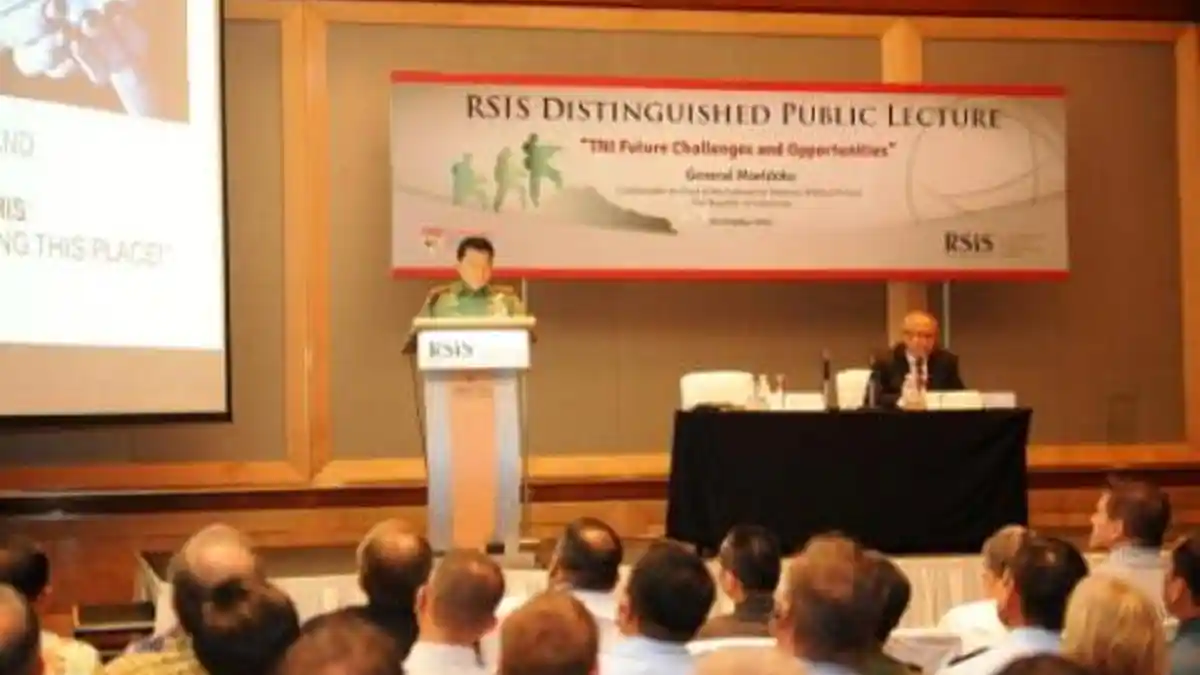 Panglima TNI Berikan Public Lectures di Singapura