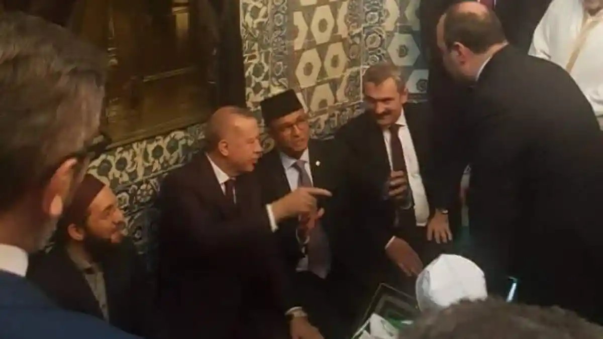 Cerita Anies Baswedan Bertemu Presiden Erdogan di Masjid Abu Ayyub