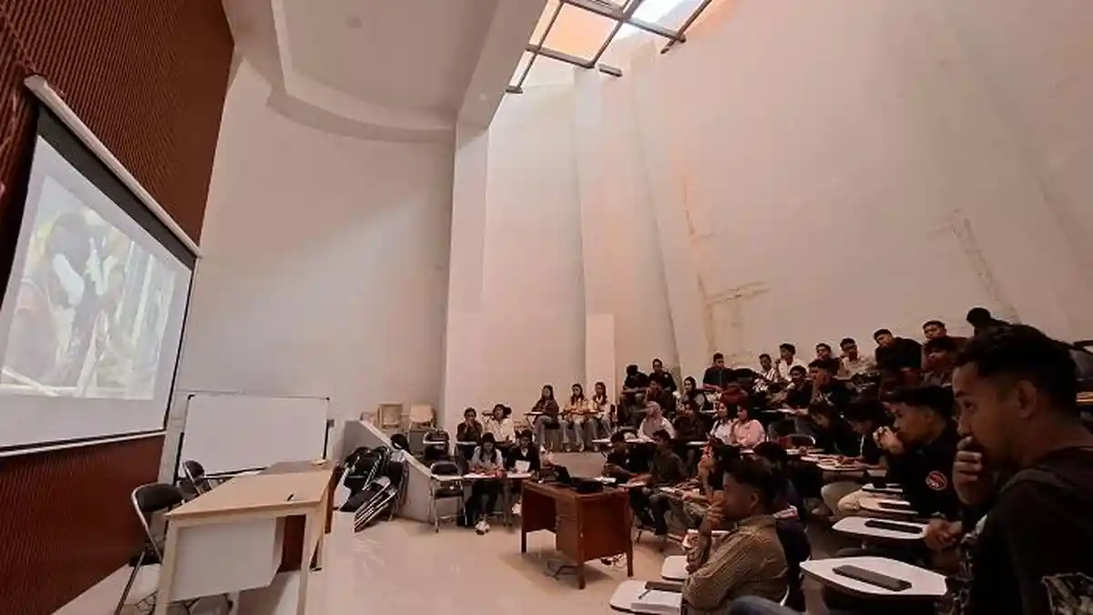 FISIP Undana Gelar UAS Bagi Mahasiswa Dalam Nobar dan Diskusi "Pesta Babi"