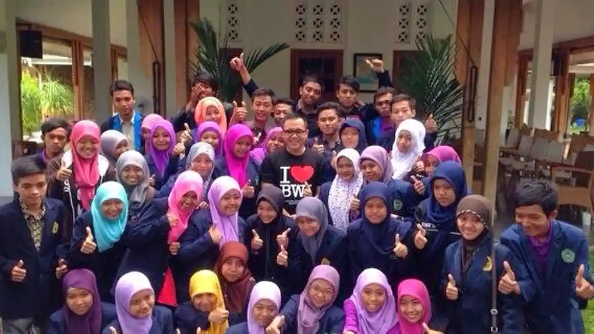 Saat Lebaran Bupati Banyuwangi Selalu Teringat Beasiswa, Ini Sebabnya