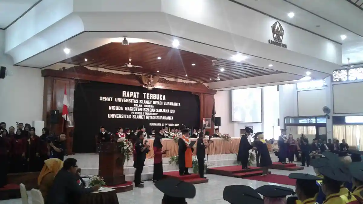 Unisri Solo Wisuda 231 Mahasiswa Program S1 dan S2