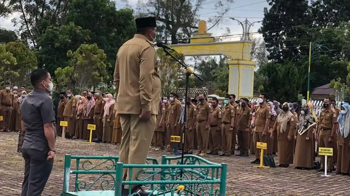 Bupati Aceh Singkil Evaluasi Kinerja Anak Buahnya