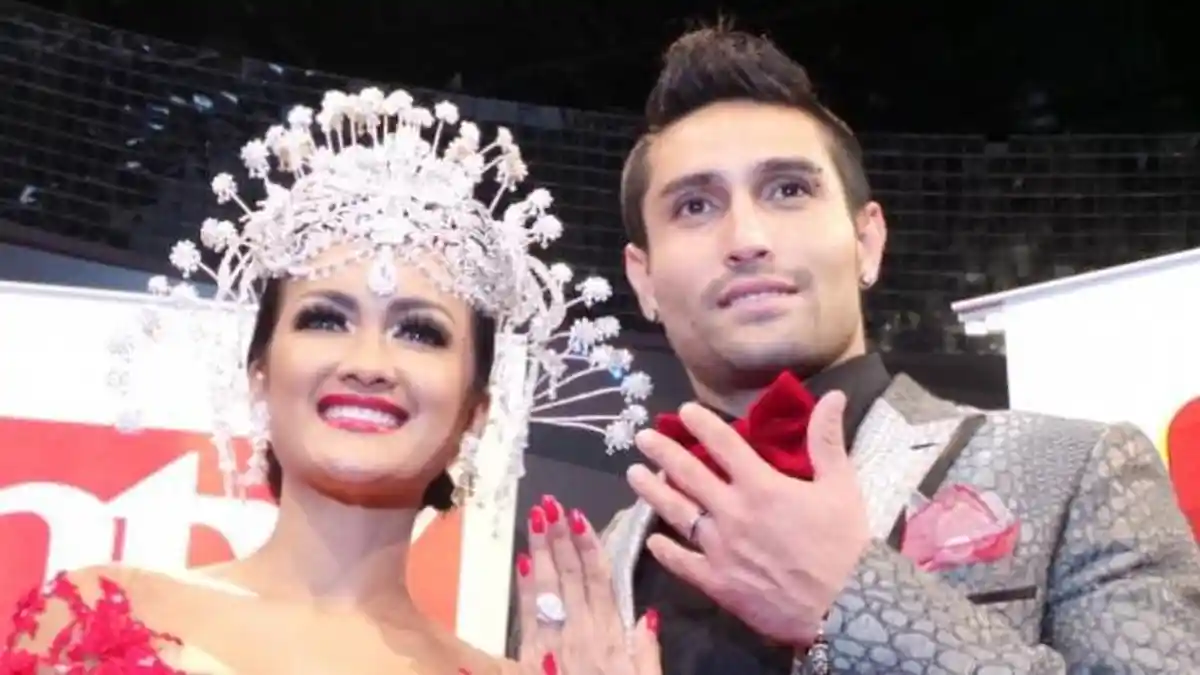 Julia Perez Sakit, di Mana Sang Mantan Gaston Castano? Akankah Datang Menjenguk?