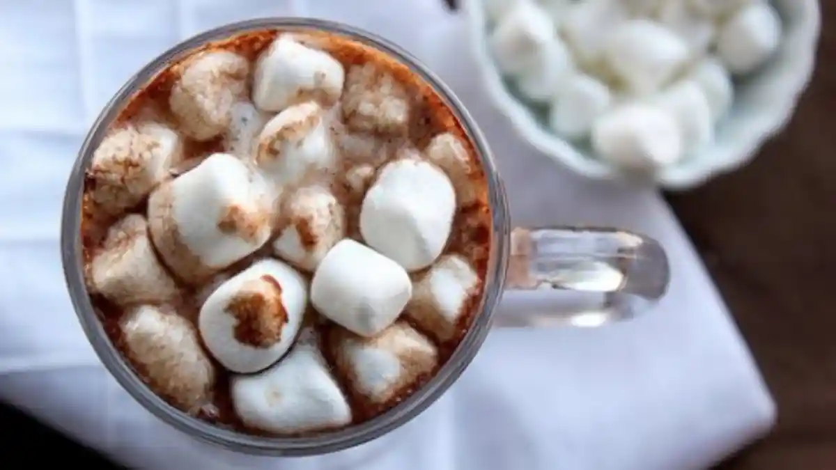 Cara Membuat Coklat Panas dengan Marshmallow - Minuman yang Cocok saat Malam Hari
