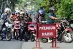 Kuota BBM Membuat Antre Panjang BBM di Palembang