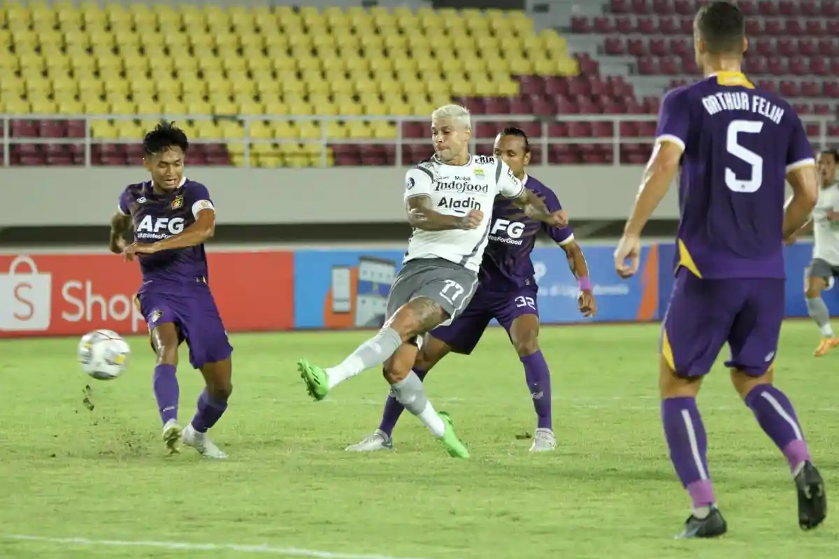 LINK LIVE STREAMING Persik Kediri vs Persija Jakarta Malam Ini Pukul 19.00 WIB
