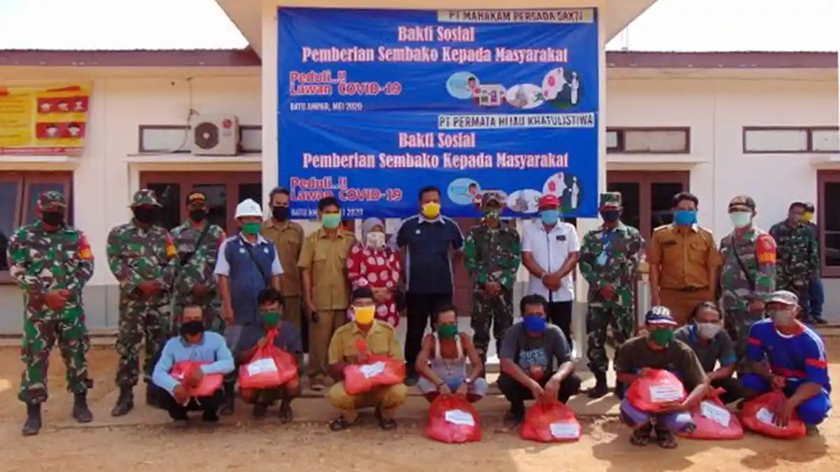 Peduli Covid-19, PT MPS dan PT PHK Bagikan 1.000 Paket Sembako kepada Masyarakat Kutai Timur