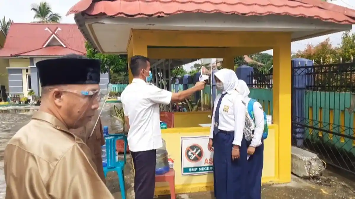 Hari Ini Siswa SD dan SMP di Sarolangun Mulai Belajar dengan Tatap Muka