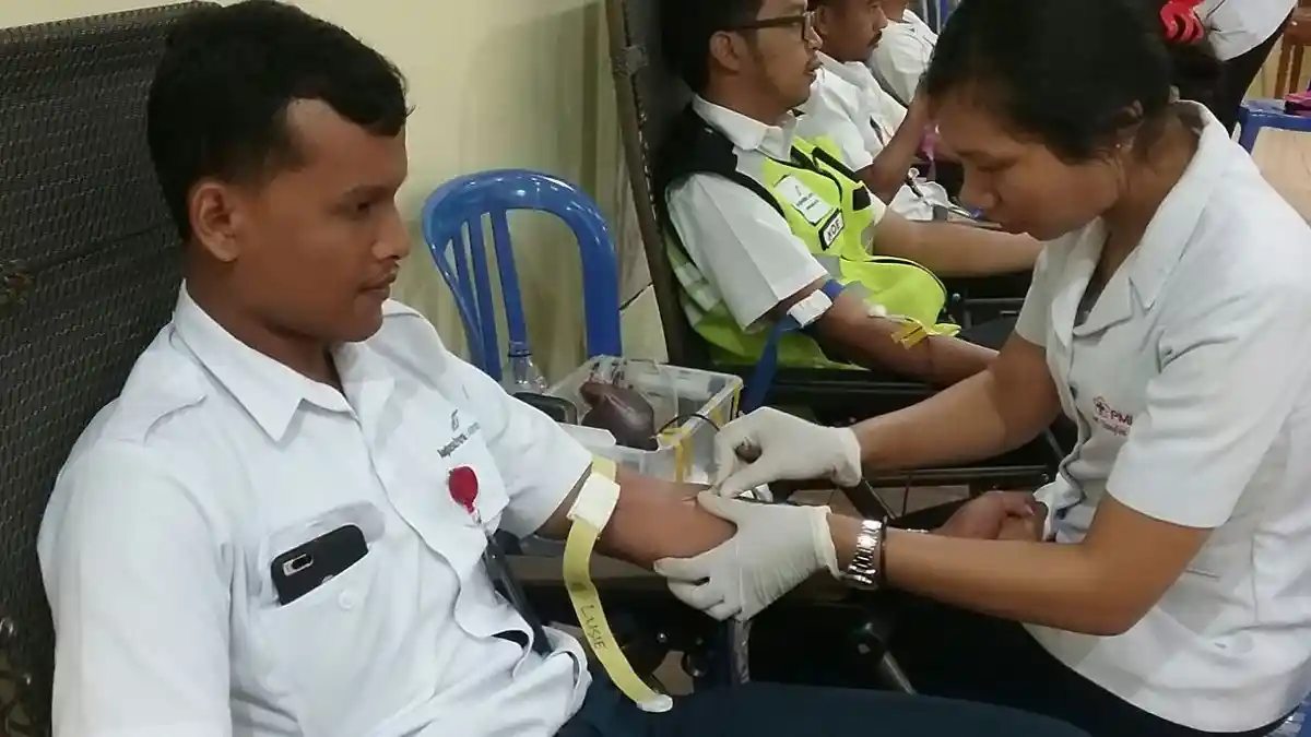 PT AP 1 El Tari Kupang gelar Donor Darah Saat Penutupan Bulan K3