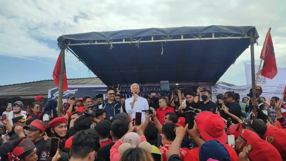 Tiba di Kampung Nelayan Belawan, Ganjar Diteriakin Ini, Warga : Presiden