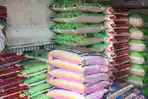 Beras-yang-dijual-di-toko-milik-Jamaluddin-di-Pasar-Baru-Mamuju.jpg