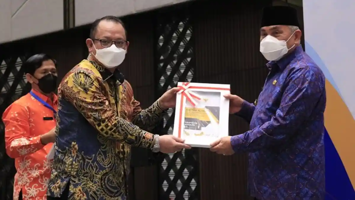 Sekda Mahulu Terima DIPA dan TKDD 2022