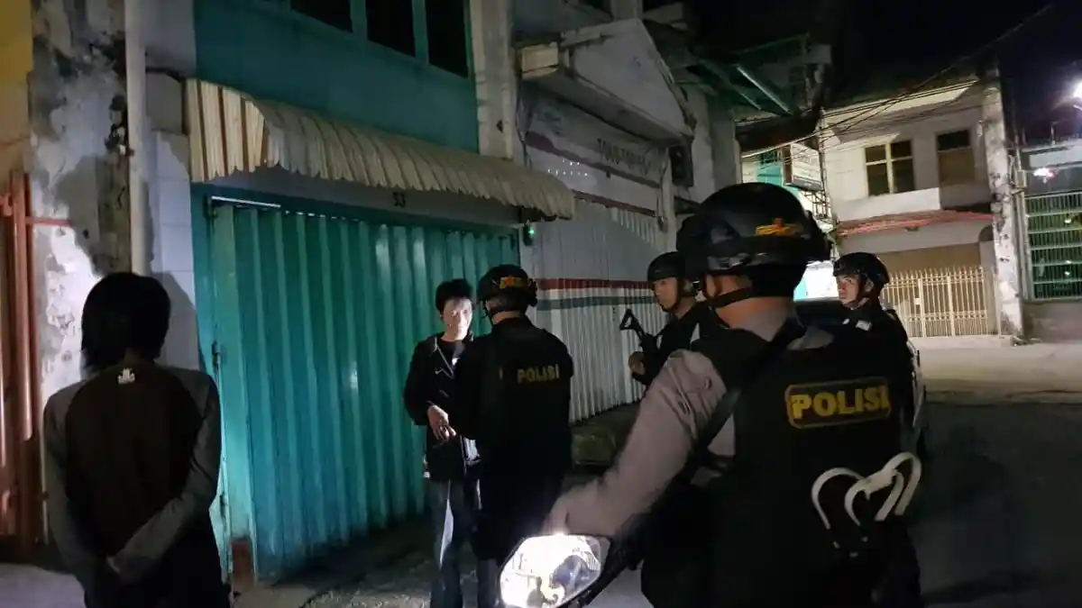 Buang Sabu di Jalan, Dua Pengendara Diciduk Tim Respon Sabhara Polres Pelabuhan Makassar