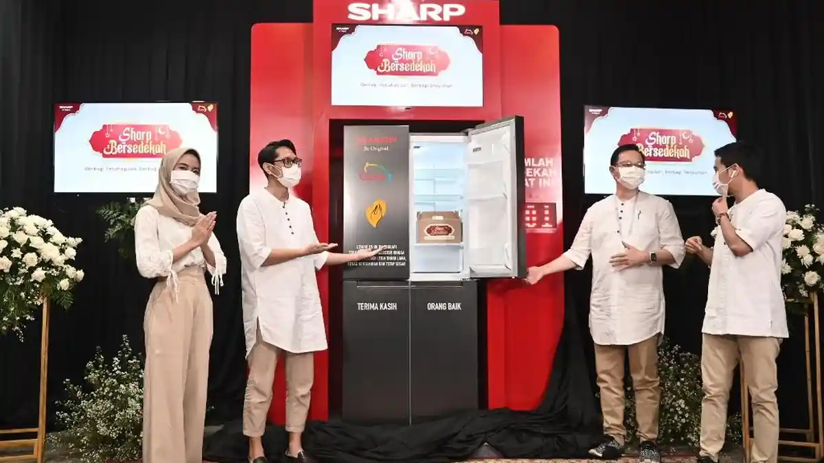 Sharp Bersedekah Kembali Hadir Ajak Masyarakat Berbagi Makanan di Ruang Publik