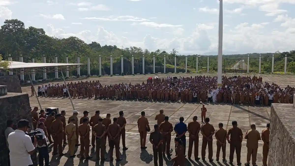 Apel Perdana Pj Bupati Malra, Huwae Tekankan Disiplin ASN dan Suksesi Pillkada 2024 