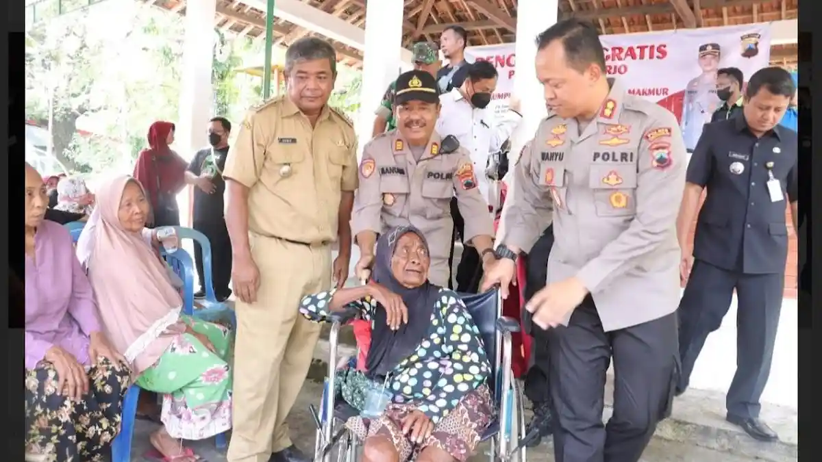 Polres dan Perkumpulan Sedulur Sukoharjo Makmur Gelar Pengobatan Gratis di Desa Gentan
