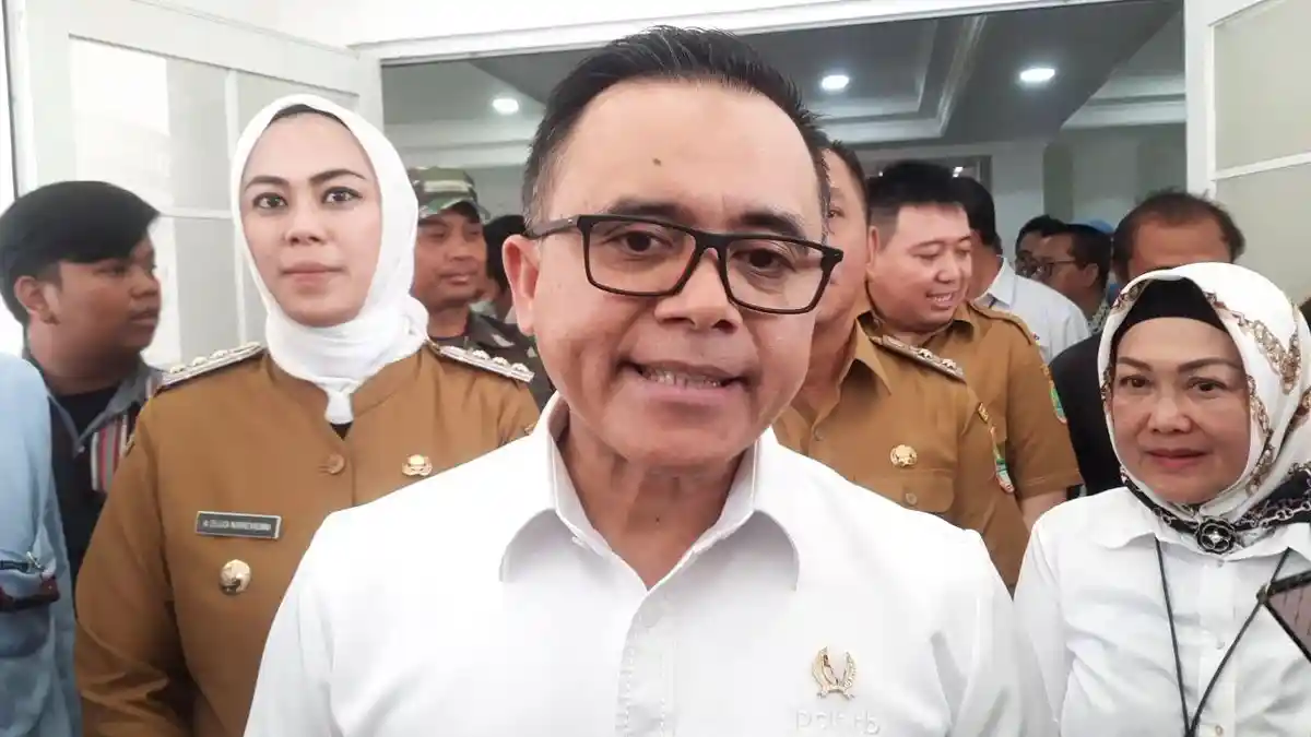 Menpan RB Minta Bupati Karawang Pangkas Birokrasi Berbelit-belit, Perbanyak Aplikasi Layanan