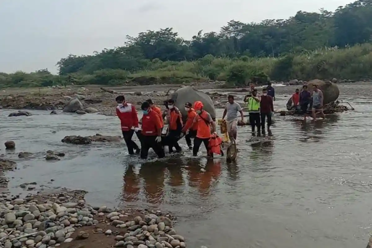 Dalam Sehari 3 Mayat Ditemukan di Sungai Sengkarang Pekalongan, Ini Kesaksian Warga