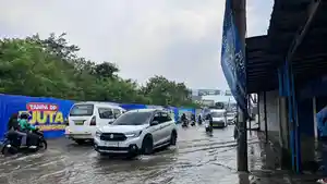 Banjir-di-Jalan-Puspitek-214.jpg
