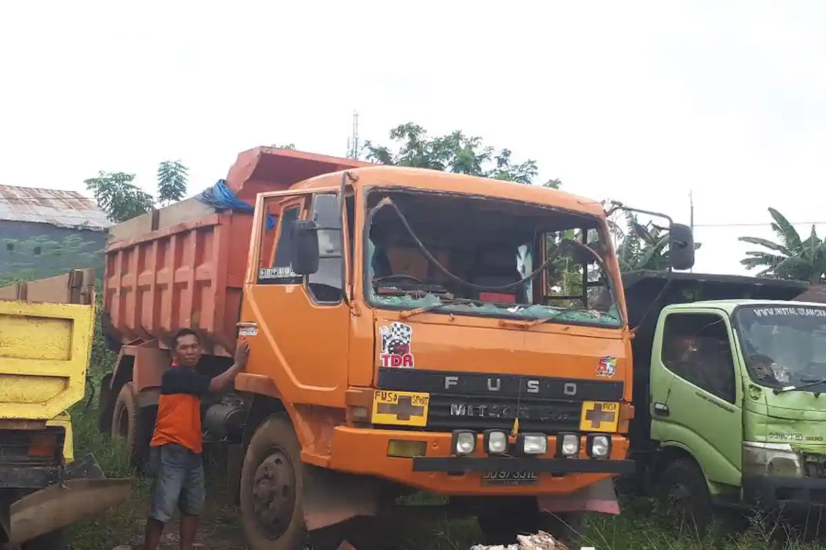 Ini Kronologi Kecelakaan Truk Fuso vs Motor di Tun Abdul Razak Gowa, 1 IRT Tewas