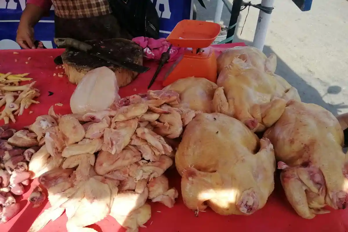 Harga Ayam dan Telur di Pasar Tradisional Bengkulu Berangsur Turun Usai Lebaran