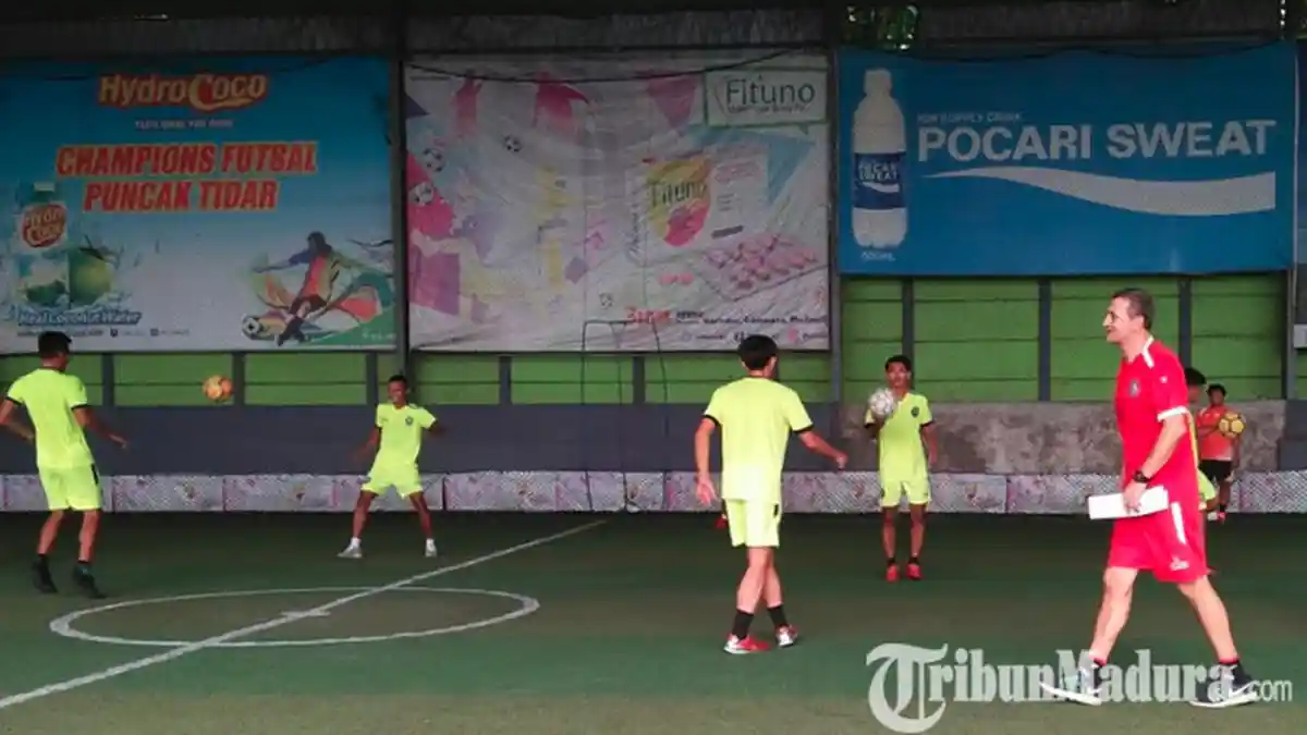 Arema FC Pilih Lapangan Futsal untuk Latihan Hari Kedua Tim, 2 Pemain Asing Singo Edan Juga Hadir
