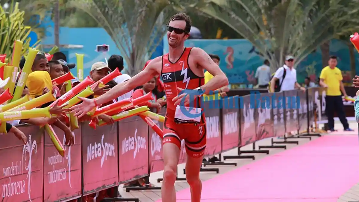 Di luar Dugaan. Ironman 70.3 Bintan 2017 Punya Juara Baru. Juara 2016 di Posisi Tiga
