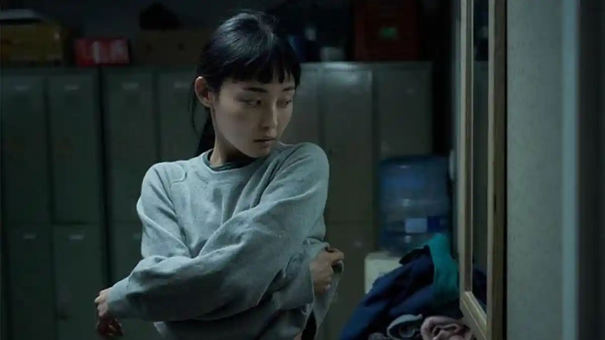 Sinopsis Parasyte: The Grey Episode 2, Pembantaian Gereja Saejin
