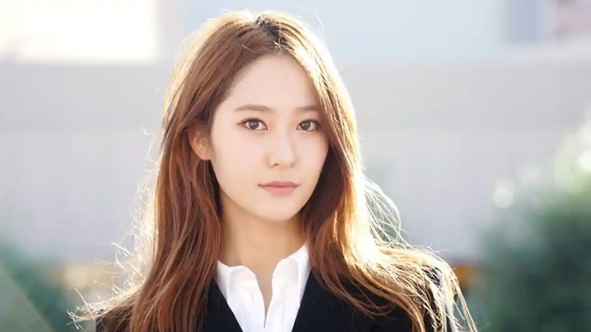 Profil Krystal f(x) yang Dikabarkan Keluar dari SM Entertainment, Kisah Karier & Asmara Eks Kai EXO