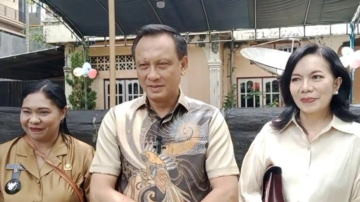 Profil Tokoh NTT, dr. Agustinus Taolin, Bupati yang Utaman Kesehatan Warga