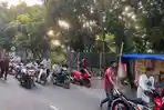 Para-remaja-dorong-motor-hendak-balap-liar-di-jalan-Siti-Fatimah-Binti-Maimun.jpg