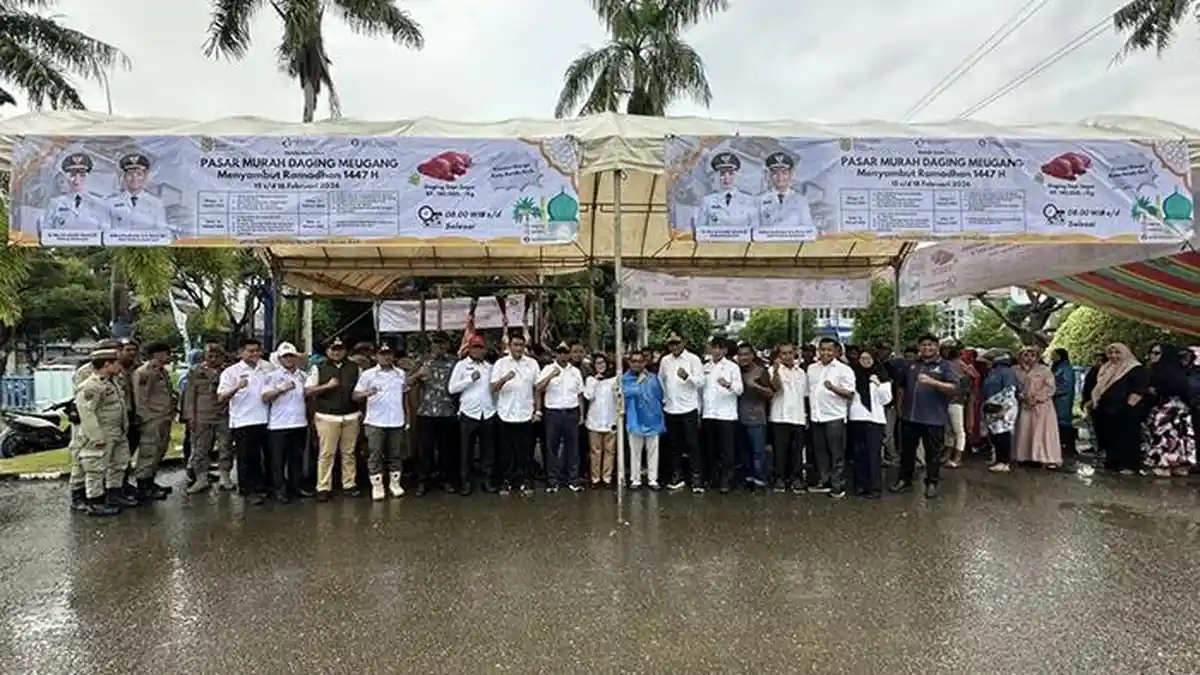 Sekda Tinjau Pasar Murah Daging Meugang Hari Terakhir: Warga Kurang Mampu Tetap Bisa Nikmati Tradisi