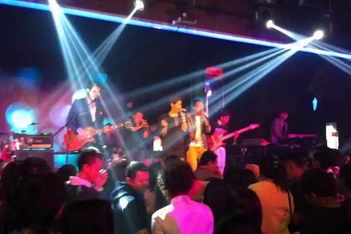 Chord dan Kunci Gitar Untitled Maliq & D Essential : Mungkin Memang Ku Yang Harus Mengerti