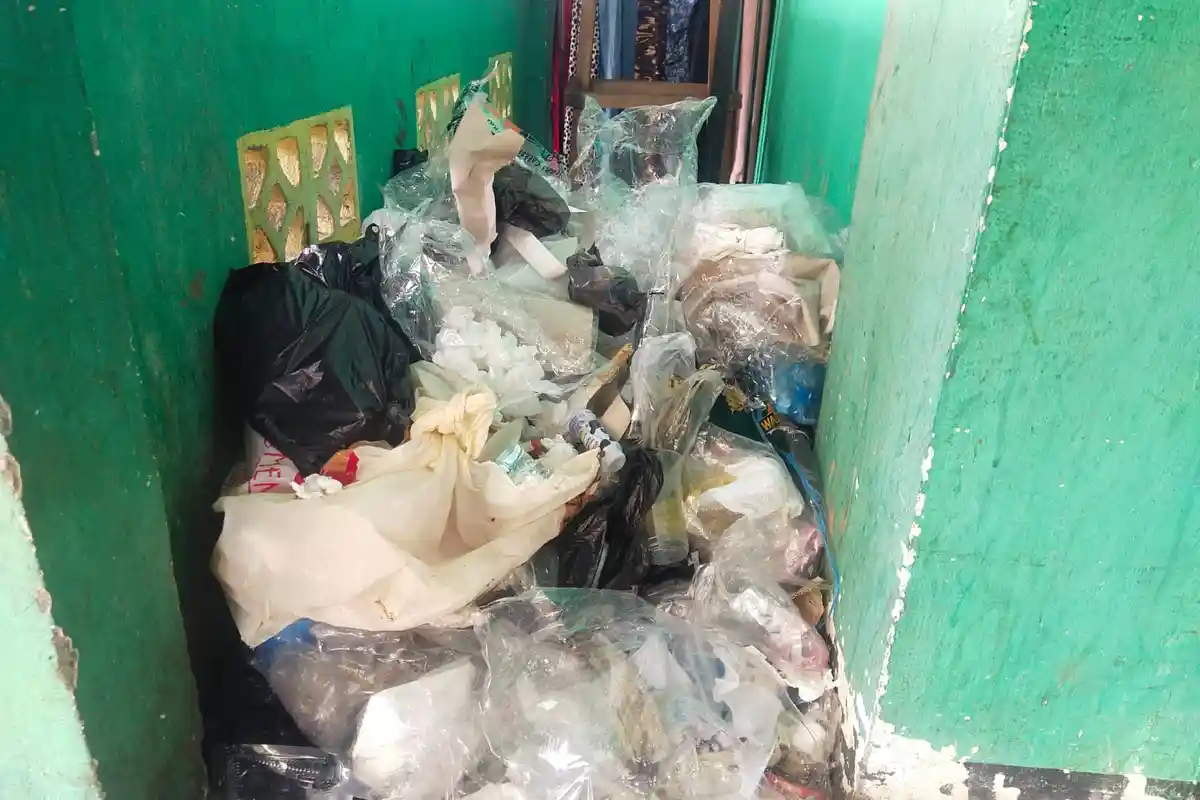 Penanganan Sampah di Pasar Kie Raha Kota Ternate Dikeluhkan, Retribusi Lancar, Sampah Menumpuk