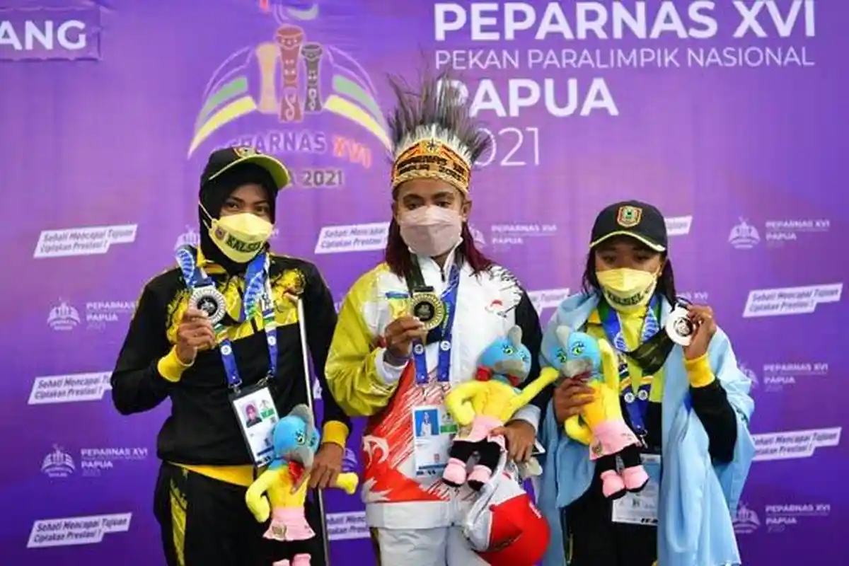 Srikandi Pararenang Agnes Yowei Raih Medali Emas Untuk Papua, Ini Nomor dan Gaya yang Diikutinya