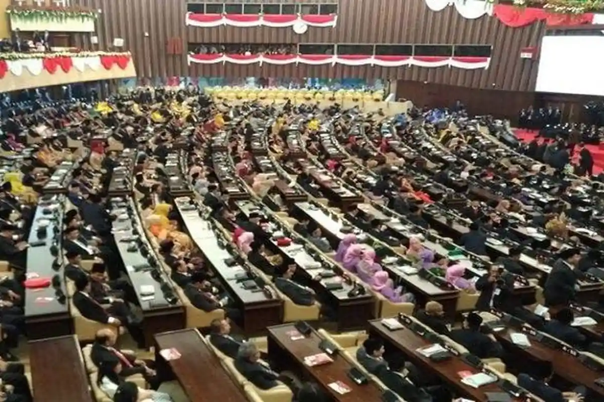 Soal Wacana Presiden 3 Periode, Formappi: Kerinduan Bisa Berkuasa Mirip Soeharto di Era Orde Baru