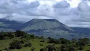 Gunung-Tambora-Sumbawa.jpg