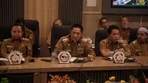 Bupati-HST-Samsul-Rizal-saat-beraudiensi-dengan-Kementerian-PU.jpg