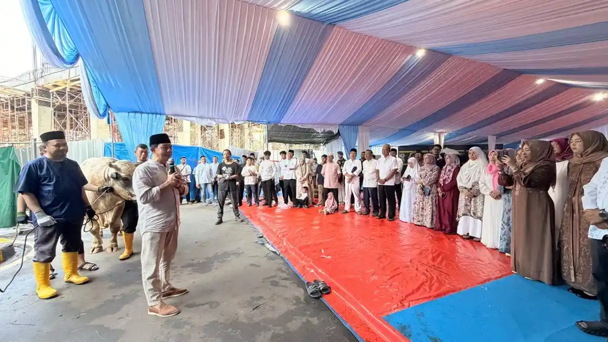 BNPB Sembelih 31 Sapi dan 9 Kambing, Letjen Suharyanto Bersyukur Bisa Rayakan Bersama Pegawai