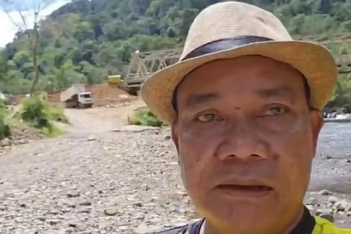 Besi dan Pipa Pagar Dipreteli Oknum, Jembatan yang Baru Diresmikan di Mahulu Kini Membahayakan