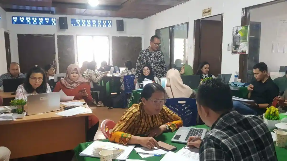 Bawaslu Sumut Review Laporan Akhir Pengawasan Pembentukan Badan Adhoc KPU dan PKD Pemilu