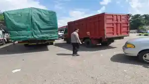 Sudah-2-Minggu-Solar-Langka-Antrean-Truk-di-SPBU-Picu-Macet-Parah-di-Jalinsum-PalembangPrabumulih.jpg