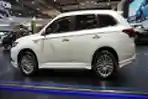 Mitsubishi Outlander Phev Dipamerkan di GIIAS 2021
